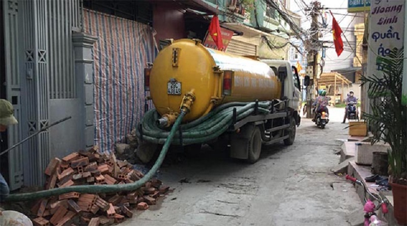 Xe hút bể phốt chuyên dụng cho ngõ nhỏ tại phường Đáp Cầu