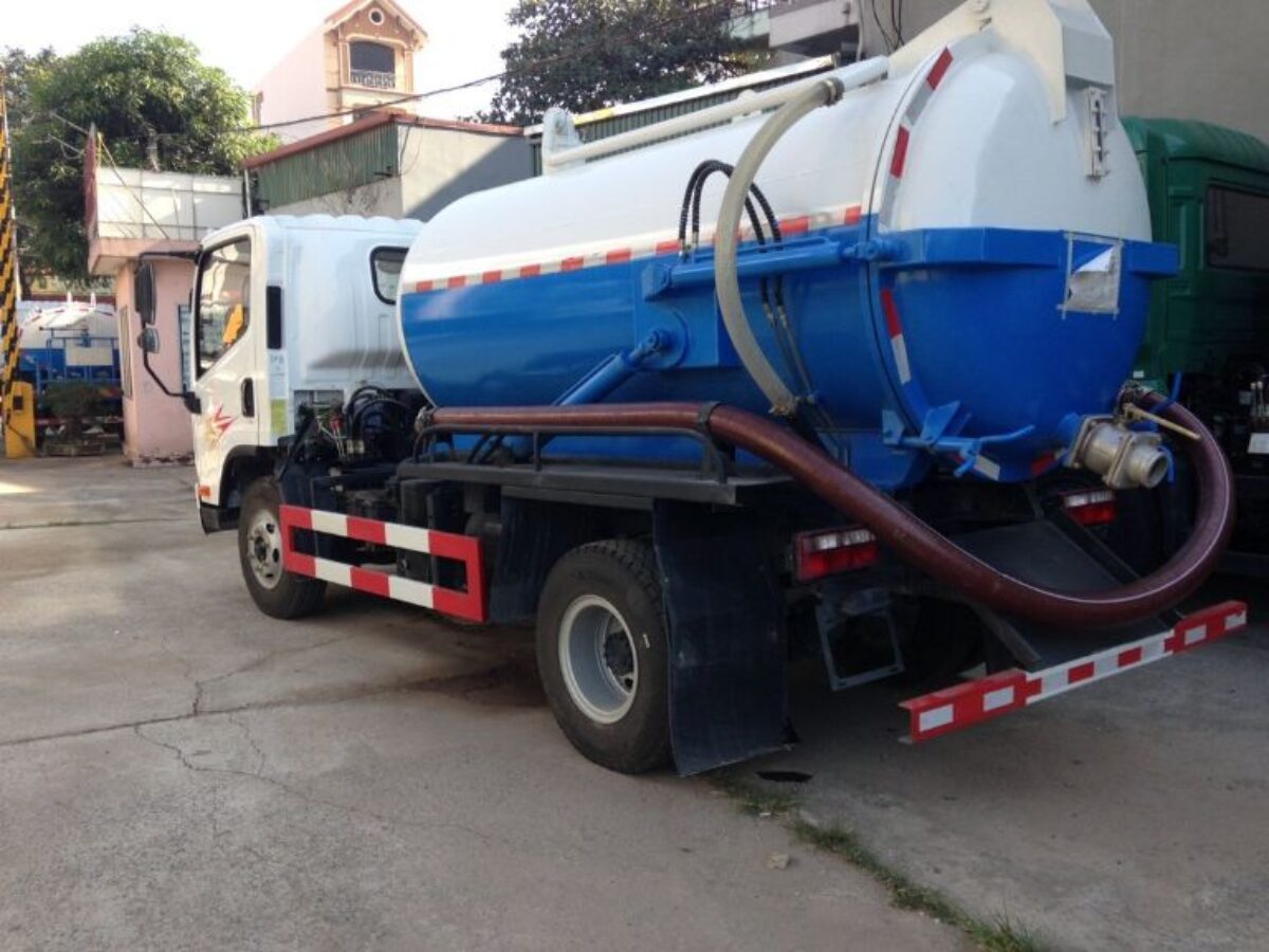 Hút bể phốt URENCO tại KCN Vân Trung: Cam kết đúng khối lượng, giá rẻ