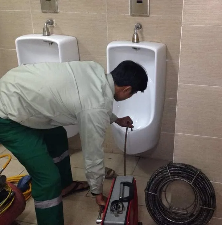 Thông tắc nhà vệ sinh tại Hoàng Mai - xử lý nhà vệ sinh công cộng