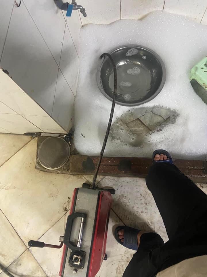 Xử lý tắc nghẽn đường ống thoát nước tại phường Ngô Quyền