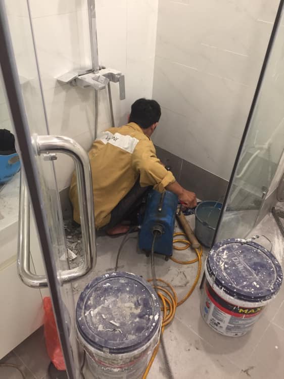 Thông tắc nhà vệ sinh phòng tắm kính tại Mỹ Đức