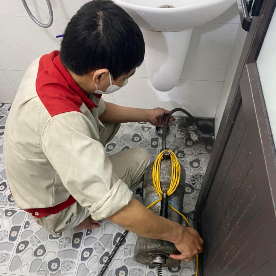 Cách thông chậu rửa mặt bị tắc kẹt tóc hiệu quả tại phường Dĩnh Kế.
