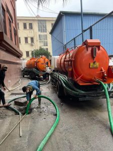 Đội xe chuyên dụng URENCO nạo vét hố ga, xử lý cống thoát nước tại Bắc Ninh
